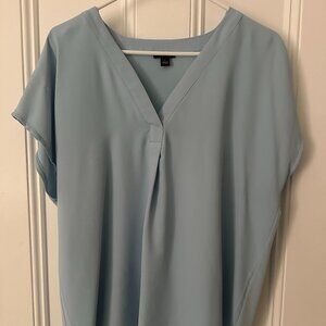 Ann Taylor Short Sleeve VNeck Blouse Light Blue L